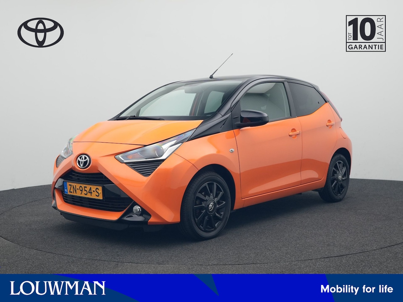 Toyota Aygo - 1.0 VVT-i X-Cite X-Shift Automaat | Apple Carplay -/ Android Auto | Parkeercamera | - AutoWereld.nl