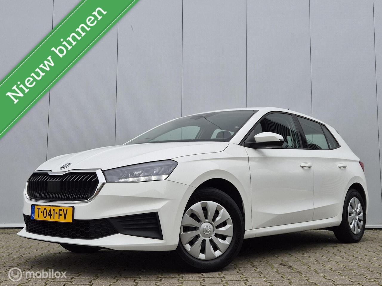 Skoda Fabia - 1.0 TSI AMBITION/FULL LED/CARPLAY/PDC/FRONT ASSIST/BLUETOOTH/AIRCO - AutoWereld.nl