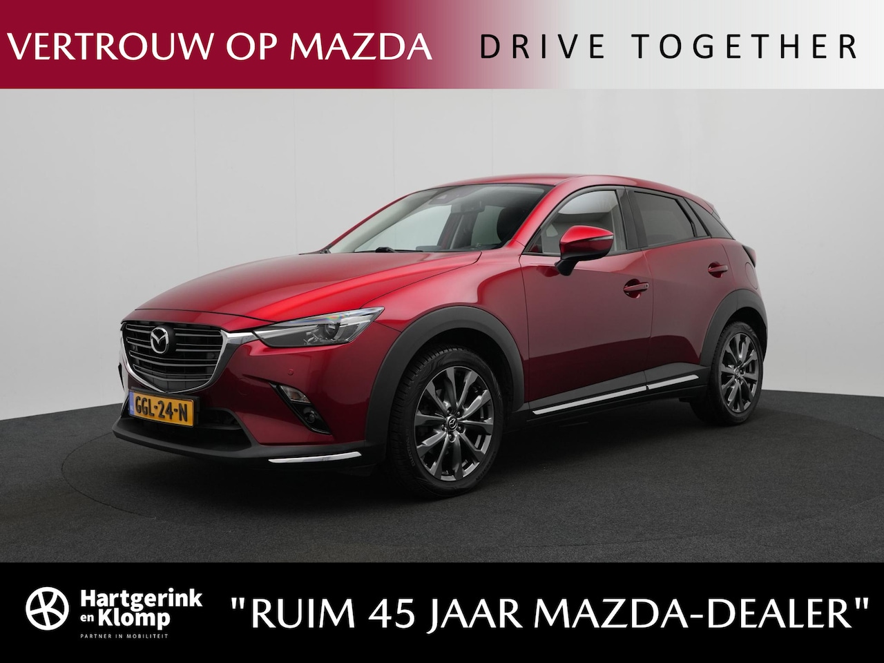 Mazda CX-3 - 2.0 SkyActiv-G Signature automaat met trekhaak, Apple Carplay en all-weather banden : voll - AutoWereld.nl