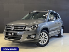 Volkswagen Tiguan - 1.4 TSI Sport&Style Automaat | Panoramadak | Afn. trekhaak | Leder | Stoelverwarming | Bi
