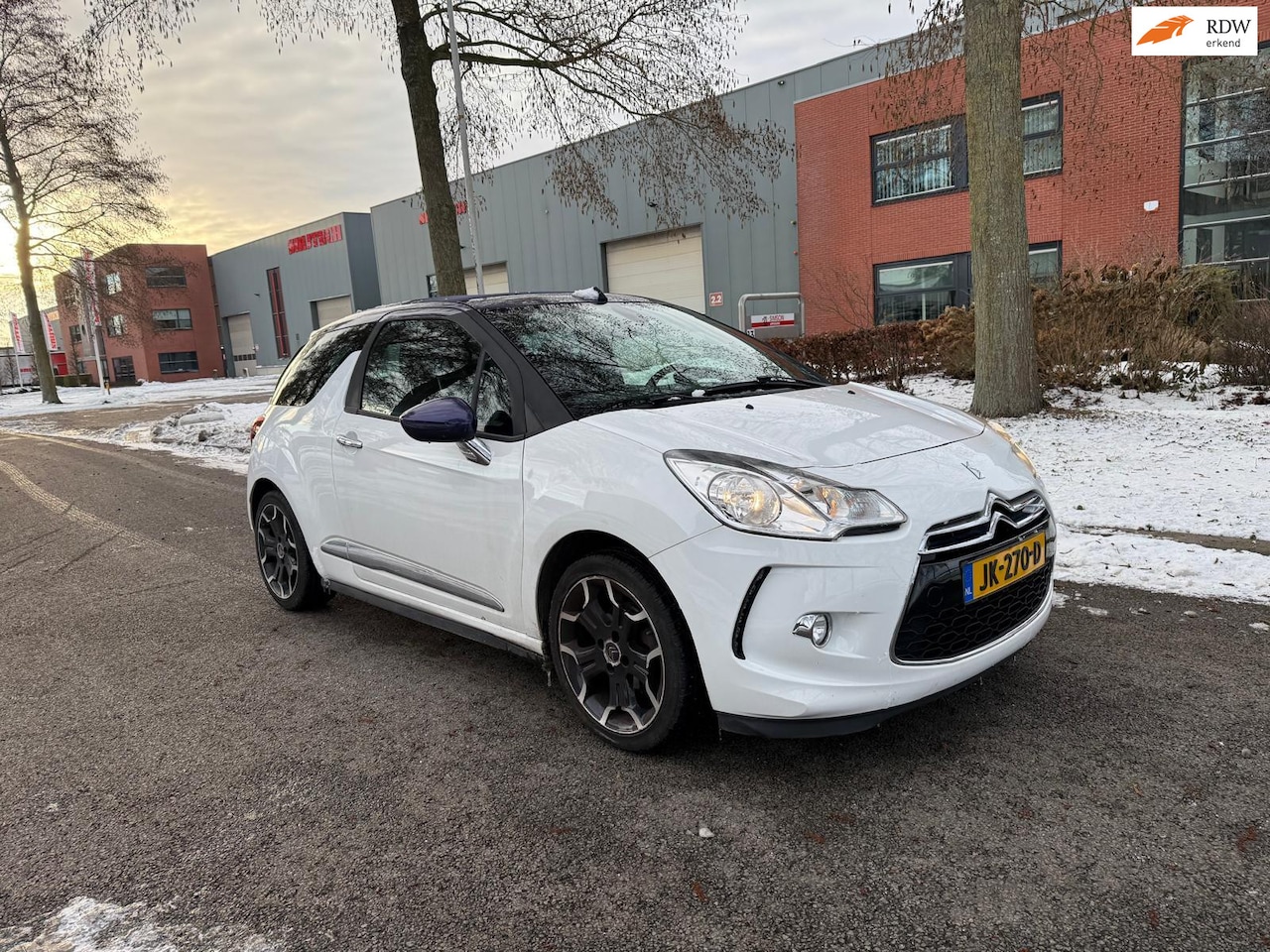Citroën DS3 Cabrio - 1.6 VTi So Chic cabrio 66000 km nap - AutoWereld.nl