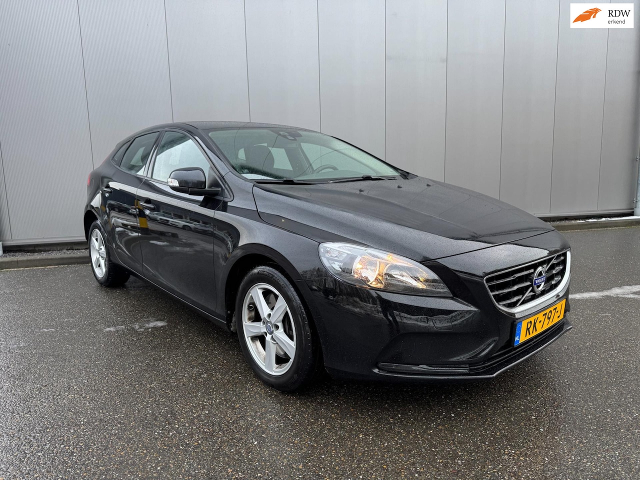 Volvo V40 - 2.0 D2 Momentum automatic - AutoWereld.nl
