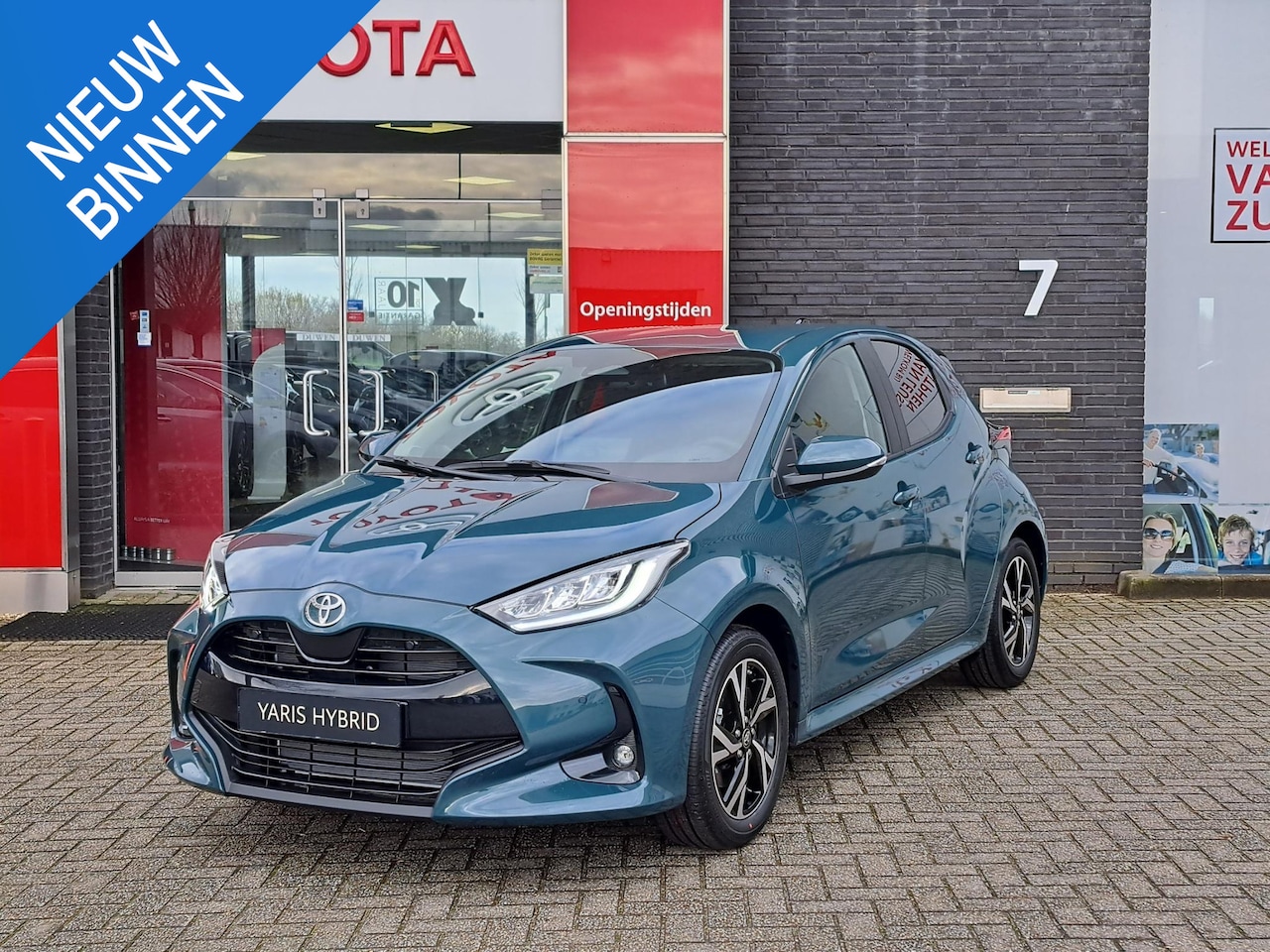Toyota Yaris - 1.5 Hybrid 115 Dynamic COMFORT PACK NIEUW&DIRECT LEVERBAAR! PARKEERSENSOREN STOEL/STUURVER - AutoWereld.nl