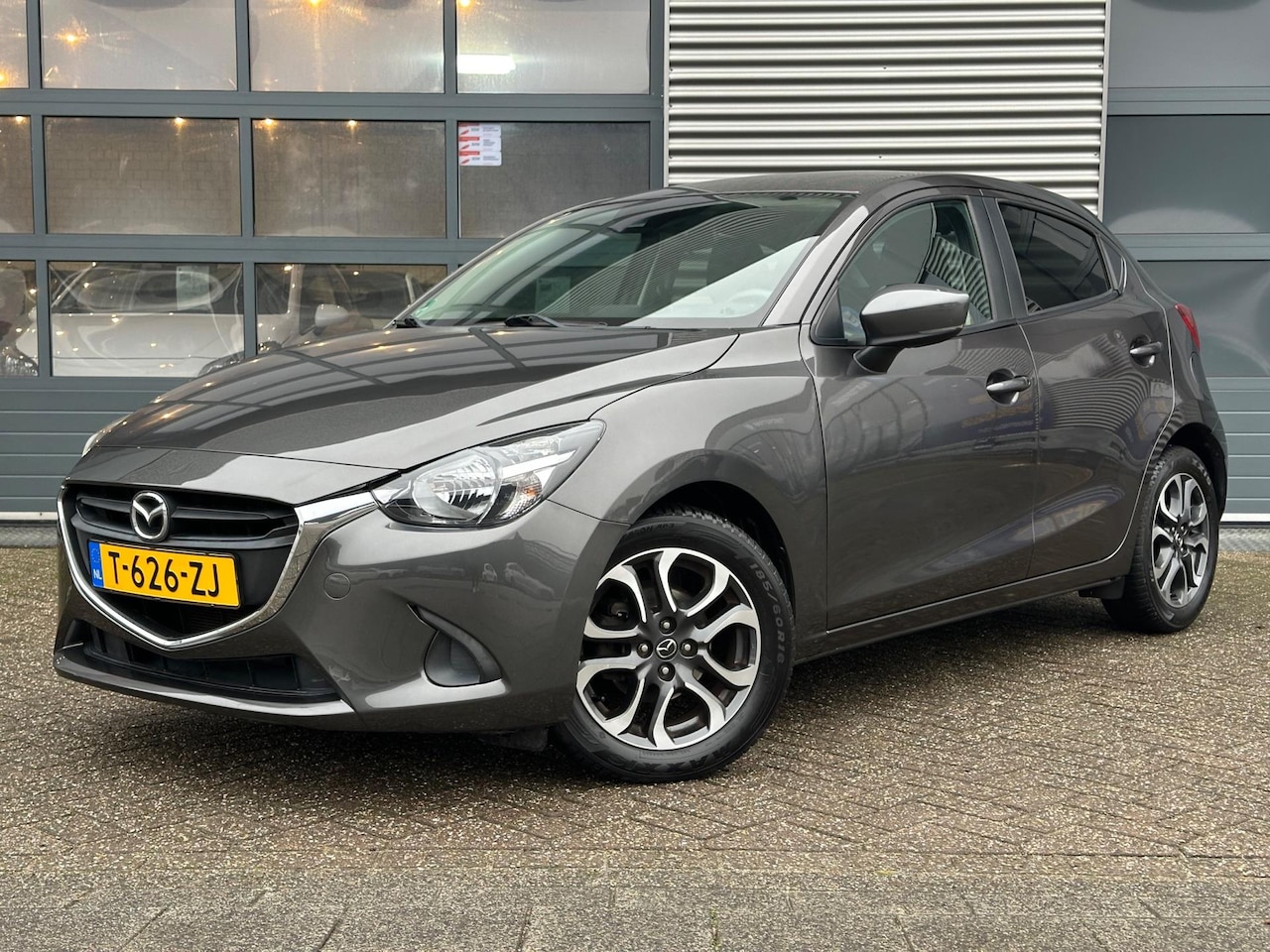 Mazda 2 - 1.5 Skyactiv-G GT-M | CRUISECR | NAVI | PDC | Keyless - AutoWereld.nl