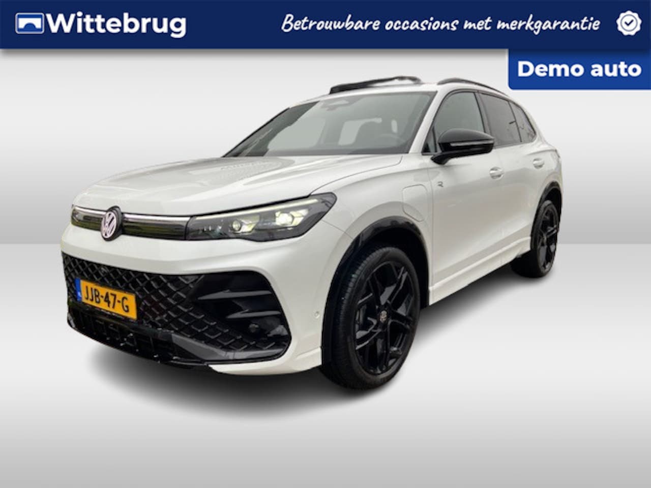 Volkswagen Tiguan - 1.5 eHybrid R-Line Edition / App connect / Panoramadak / Leder interieur / Trekhaak / R-Li - AutoWereld.nl
