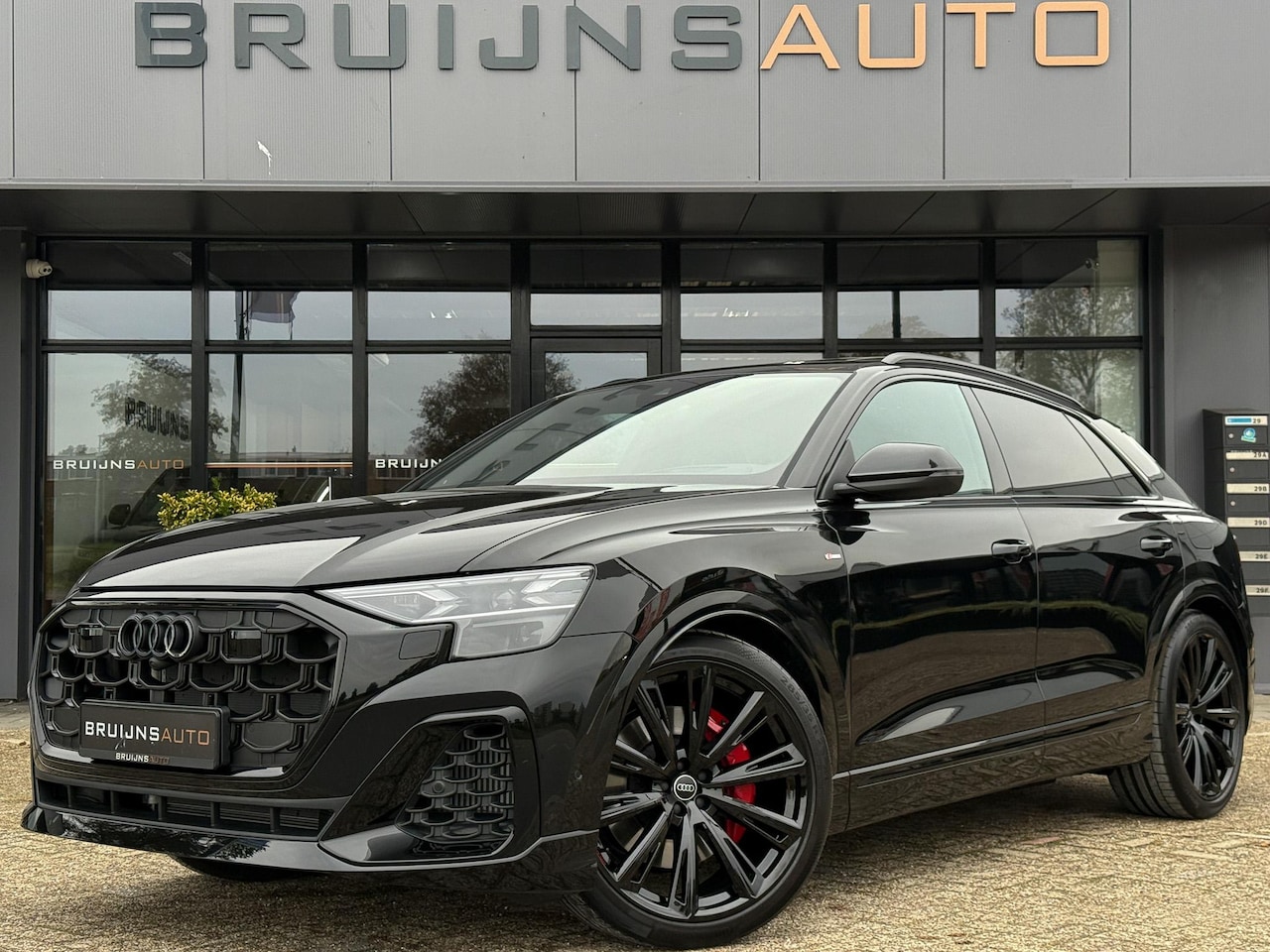 Audi Q8 - 60 TFSe Quattro Competition|23inch|Trekhaak|Pano - AutoWereld.nl