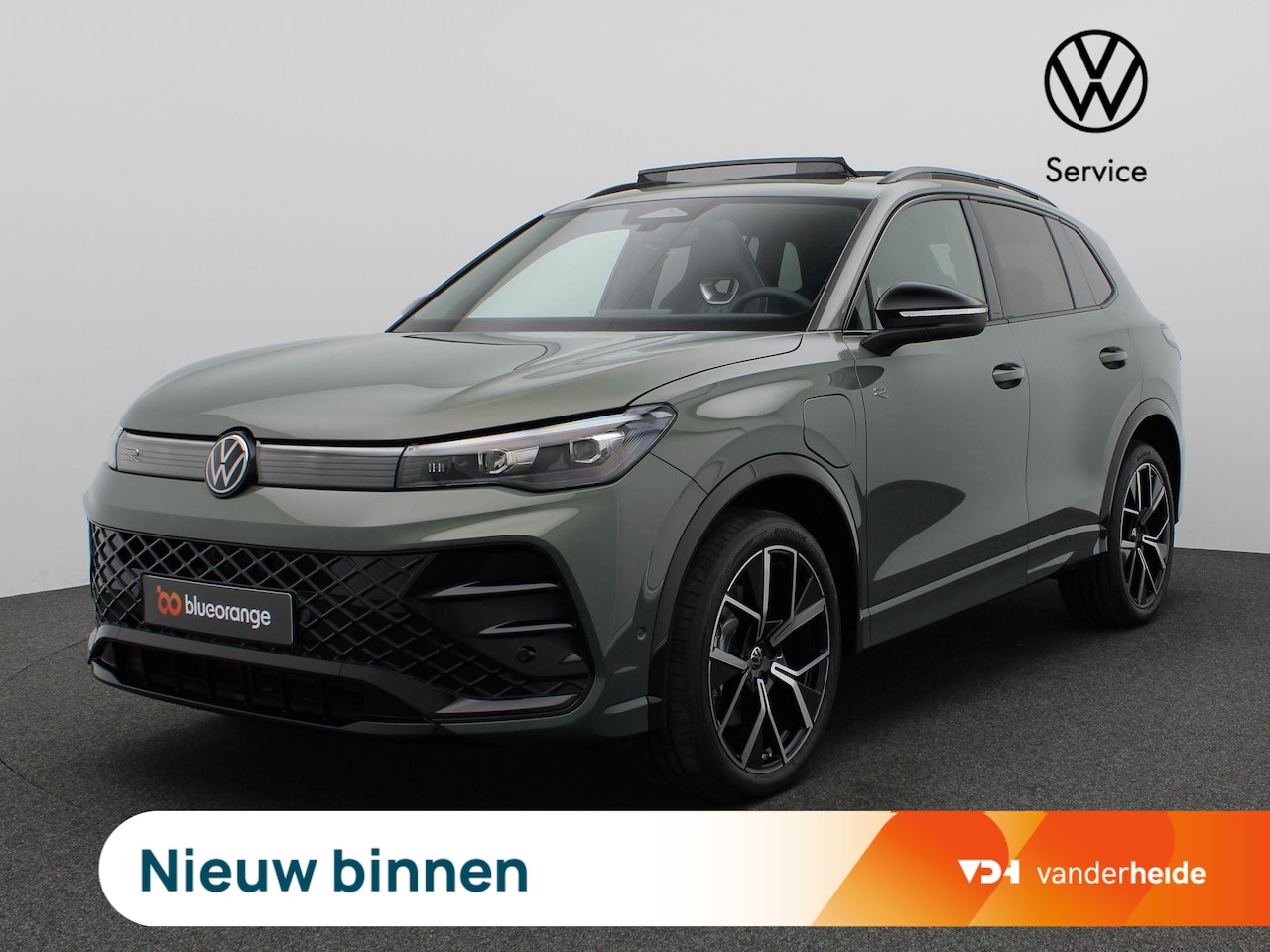 Volkswagen Tiguan - 1.5 eHybrid R-Line Business 204PK DSG Pano-Schuifdak, Black Style, Trekhaak, 20" LM Velgen - AutoWereld.nl
