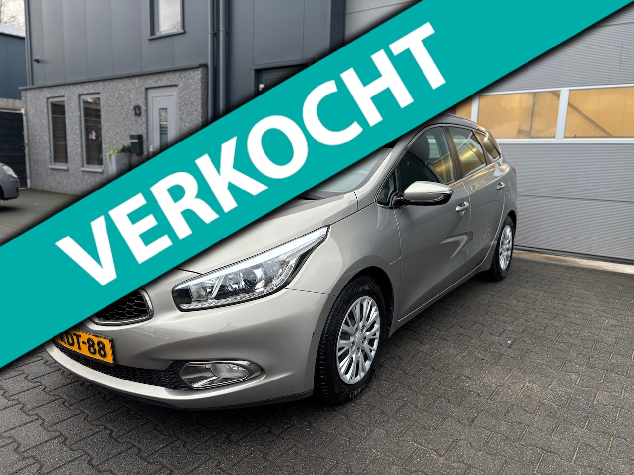 Kia Cee'd Sportswagon - 1.6 GDI Comfort Pack 5DRS|Airco|Cruise Controle|Trekhaak|Nieuwe APK - AutoWereld.nl