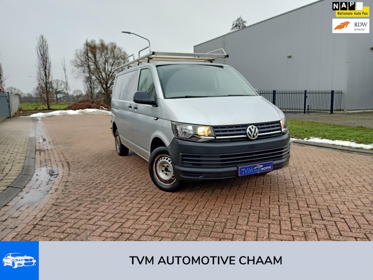 Volkswagen Transporter - 2.0 TDI L1H1 AIRCO CRUISE CARPLAY 1STE EIGENAAR - AutoWereld.nl