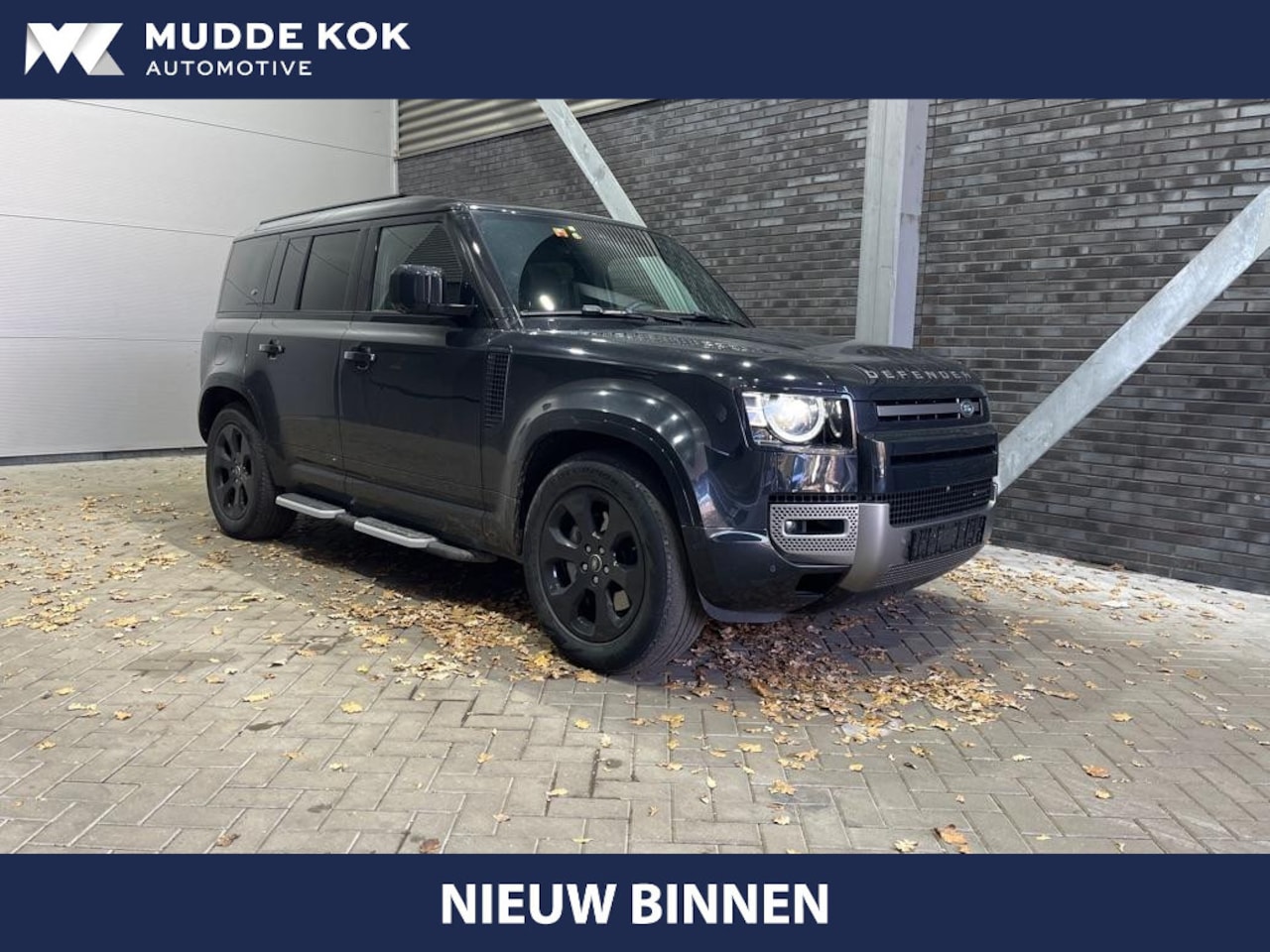 Land Rover Defender 110 - P400e X-Dynamic HSE | ACC | Panoramadak | Sidebars | 360° Camera | Stoel+Stuurverwarming - AutoWereld.nl