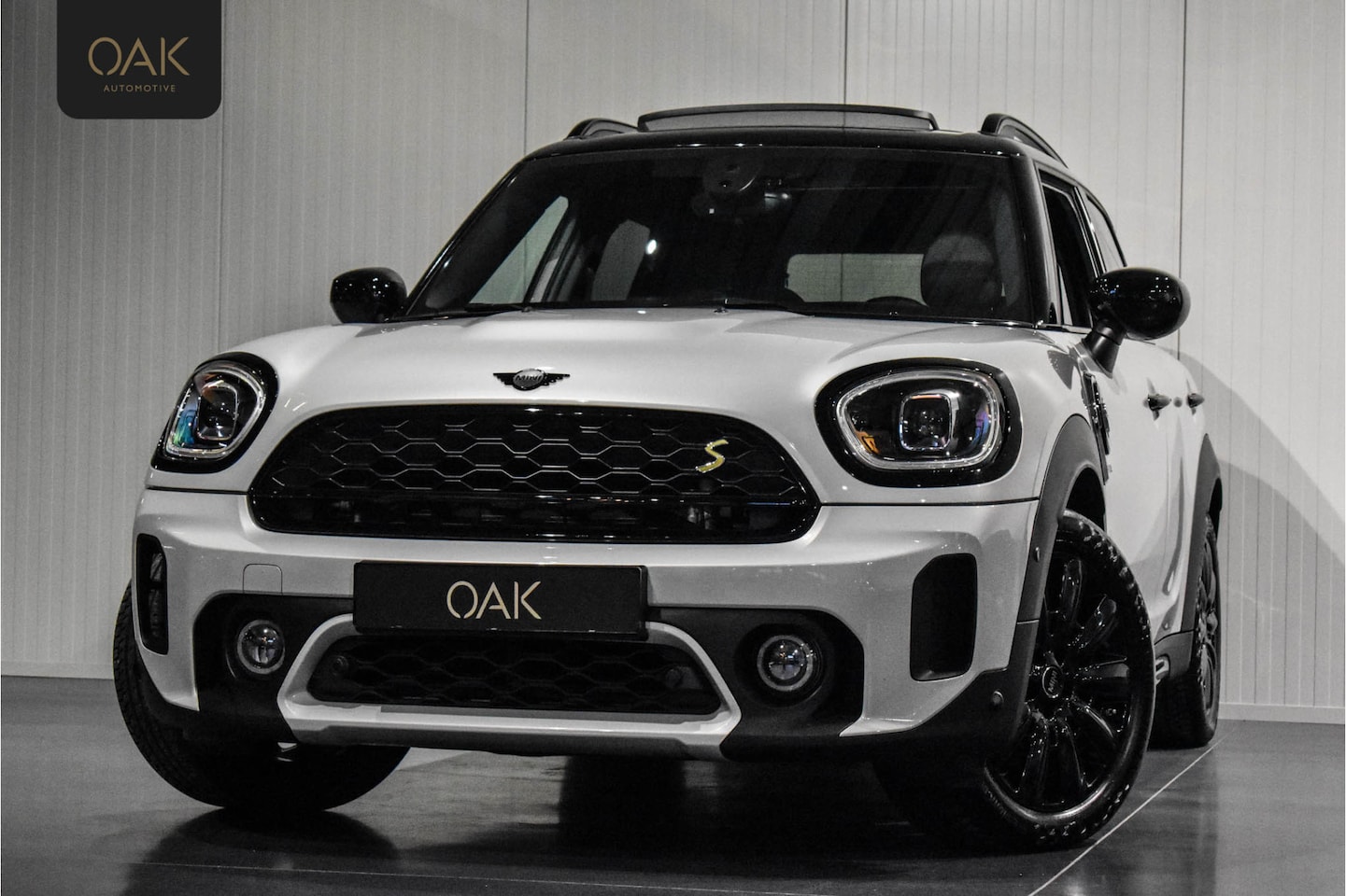 MINI Countryman - 1.5 Cooper SE Hybrid ALL4 Classic Aut. | Navi | Panorama | Half Leder | Head-Up | Camera | - AutoWereld.nl