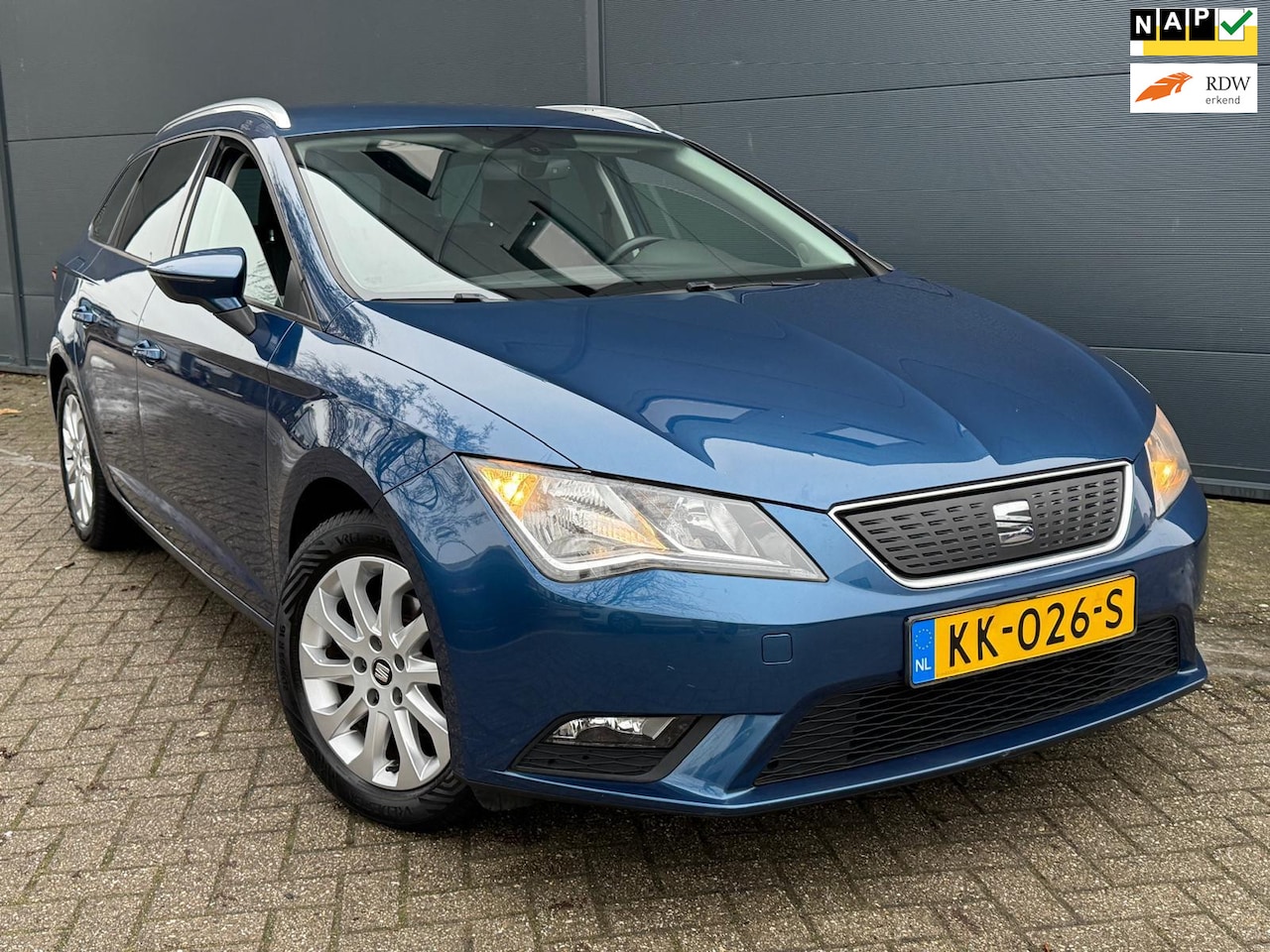 SEAT Leon ST - 1.0 EcoTSI /Navi/carplay/airco/cruise/parksensor/trekhaak/ - AutoWereld.nl