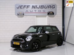 MINI Cooper S - 1.6 Mayfair 184PK Xenon Harman/Kardon Leer Stoelverwarming 17"Velgen Navigatie Bluetooth C