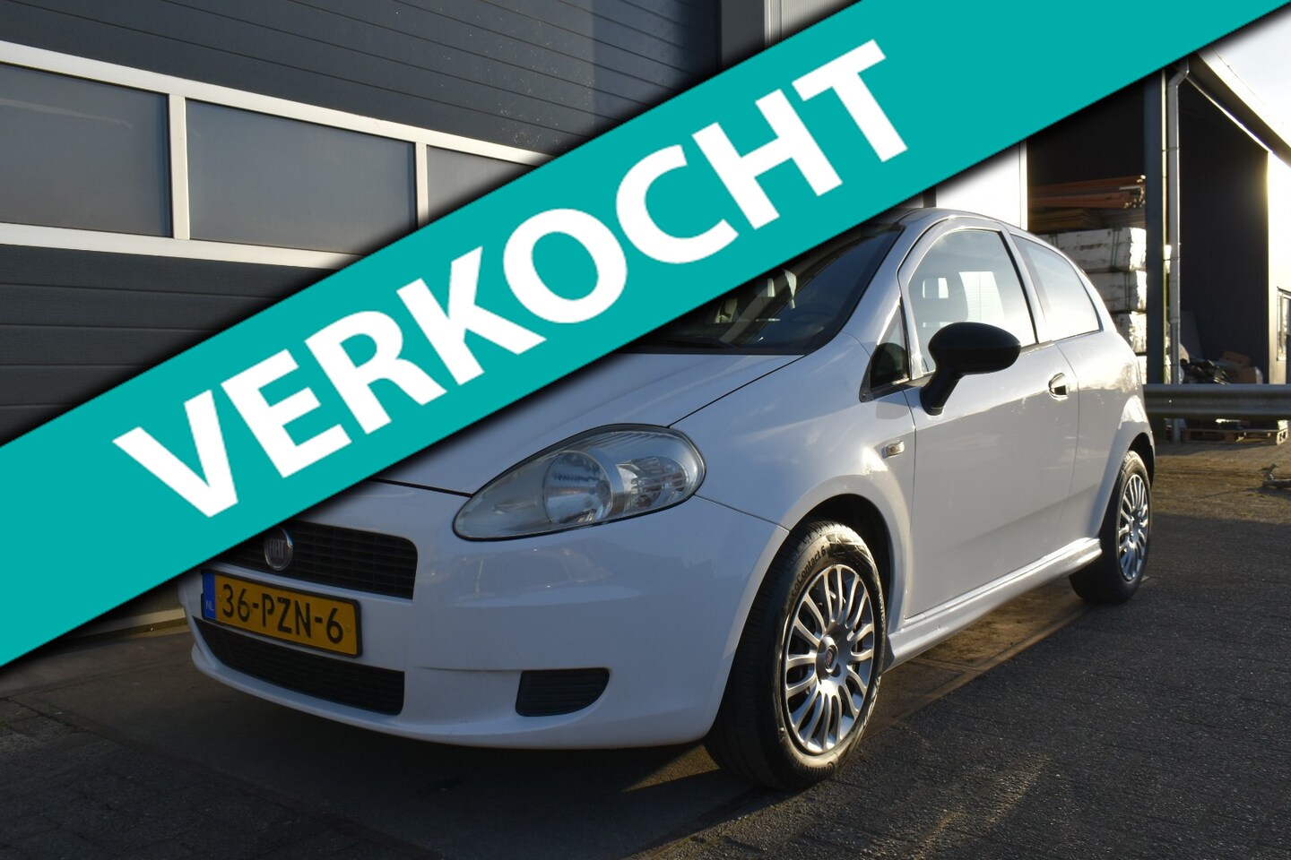 Fiat Grande Punto - 1.3 M-Jet Actual weinig km! - AutoWereld.nl