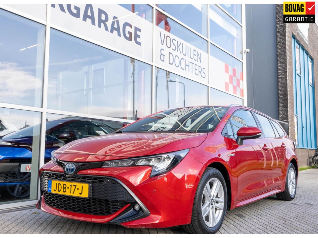Toyota Corolla Touring Sports - 1.8 Hybrid Dynamic Plus | Navigatie | Parkpilot - AutoWereld.nl