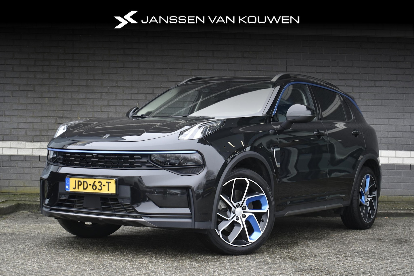 Lynk & Co 01 - 1.5 / Panoramadak / 360 Camera / Stoelverwarming / BTW-Auto - AutoWereld.nl