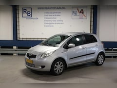 Toyota Yaris - 1.3 VVTi AUTOMAAT / DEALER ONDERHOUDEN