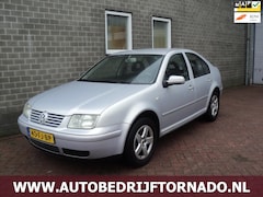 Volkswagen Bora - 1.6 Highline airco bj2000
