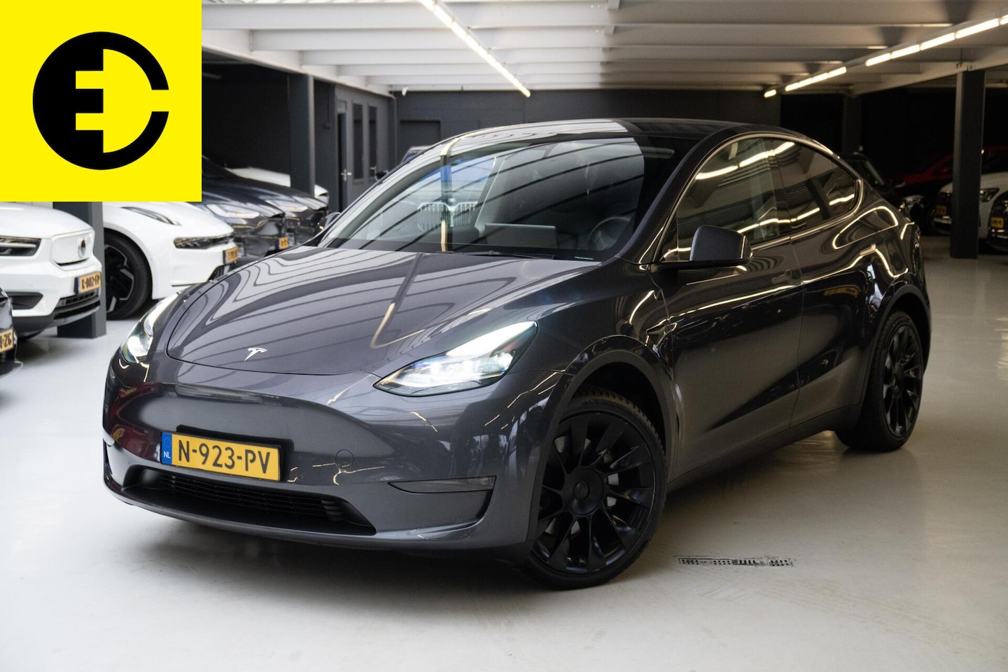 Tesla Model Y - Long Range AWD 75 kWh | Autopilot | Stoelverwarming | Warmtepomp - AutoWereld.nl