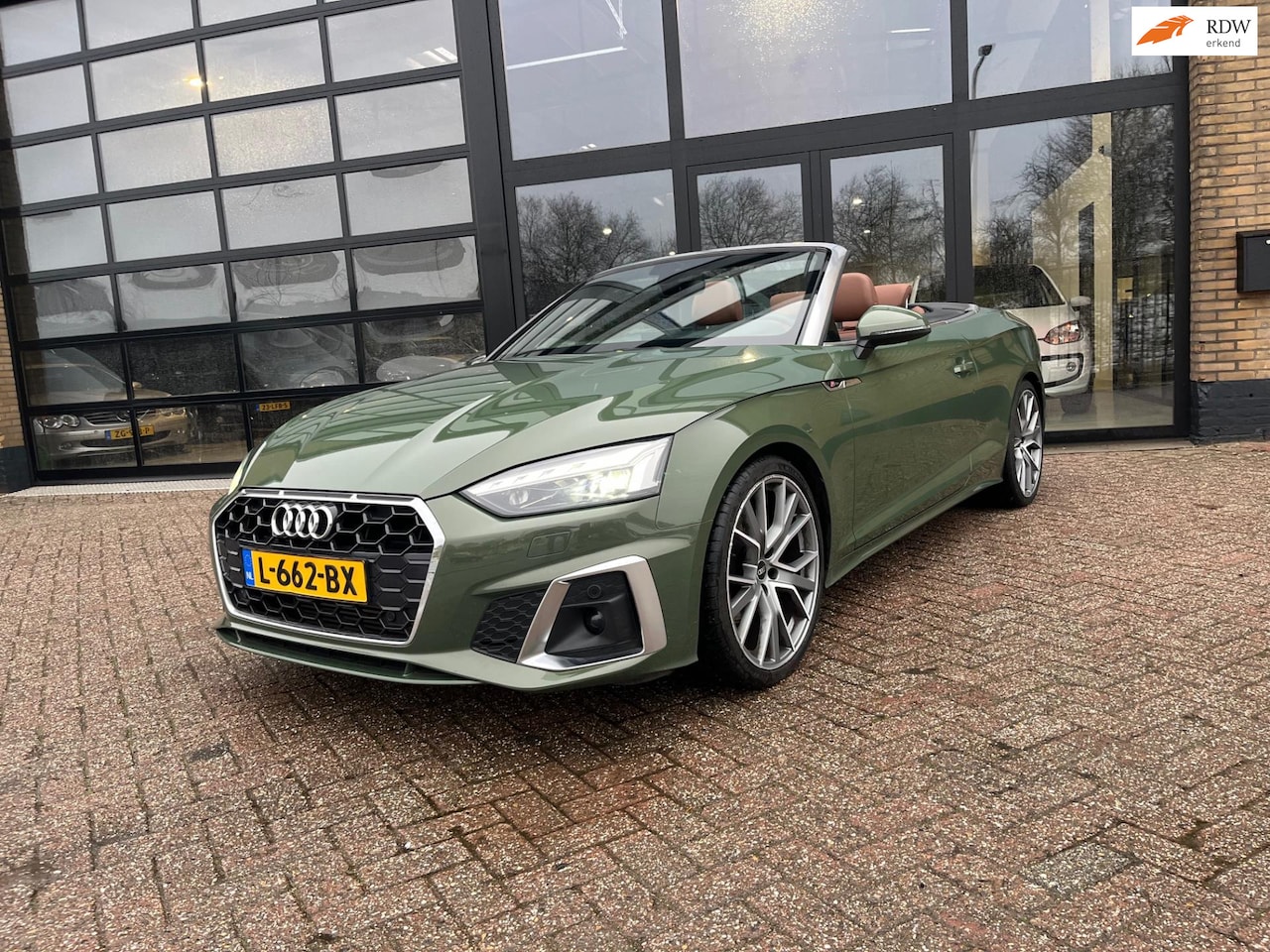 Audi A5 Cabriolet - 40 TFSI S-Line edition , Leer, virtual , led - AutoWereld.nl