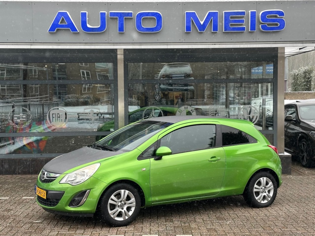 Opel Corsa - 1.4-16V Navi  Airco Telefoon Cruise - AutoWereld.nl