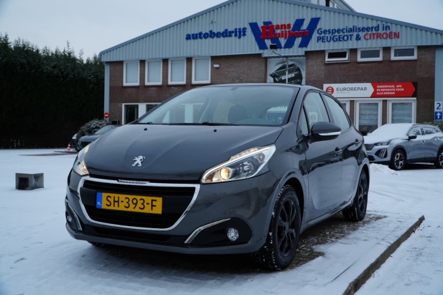 Peugeot 208 - ACTIVE 1.2-82PK 5-DEURS - AIRCO - NAVI -incl. 12 maanden garantie en riijklaar - AutoWereld.nl