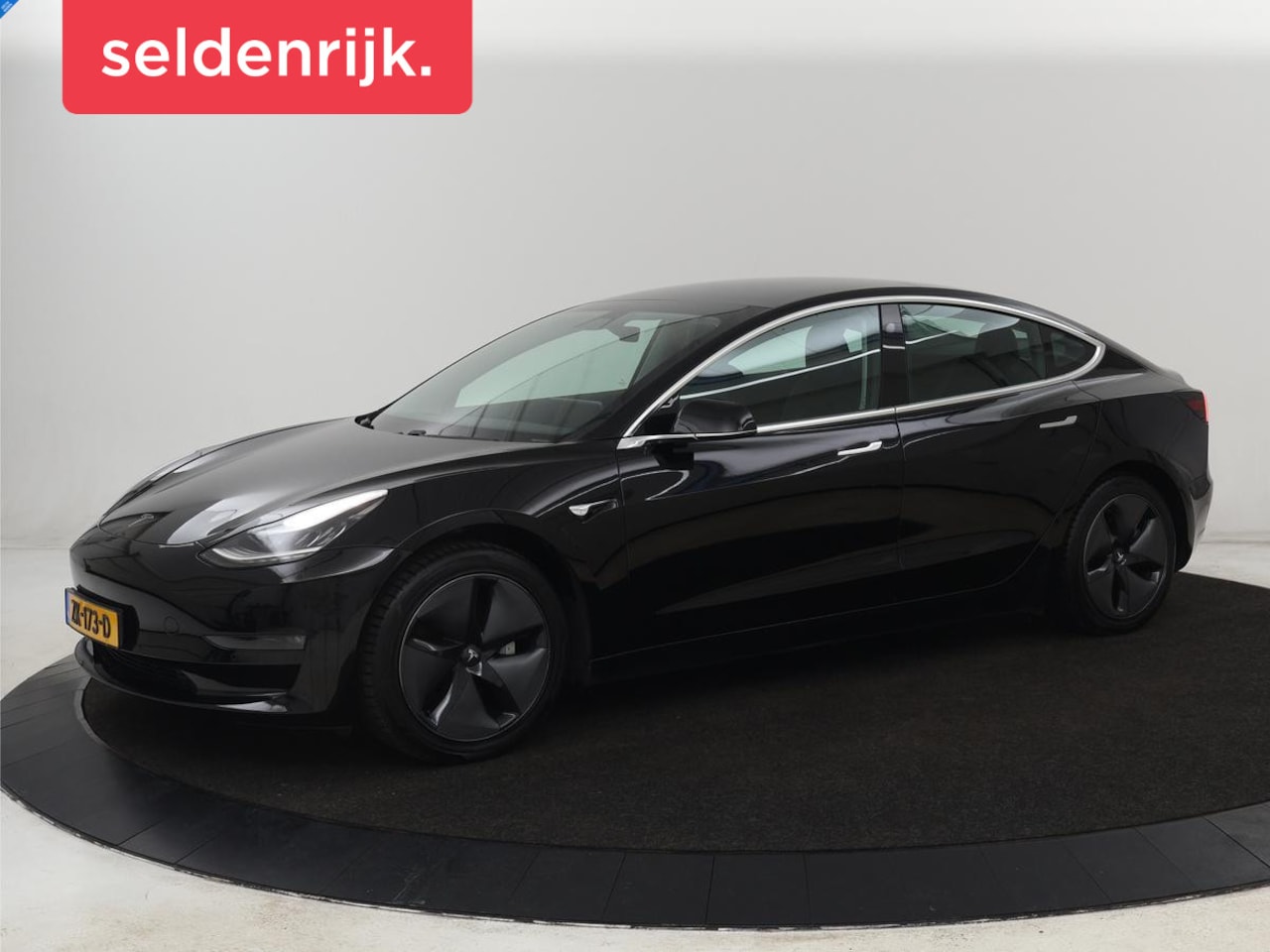Tesla Model 3 - Long Range RWD Long Range AWD 75kWh | Panoramadak | Autopilot | Leder | Stoelverwarming | Full LED | Navi - AutoWereld.nl
