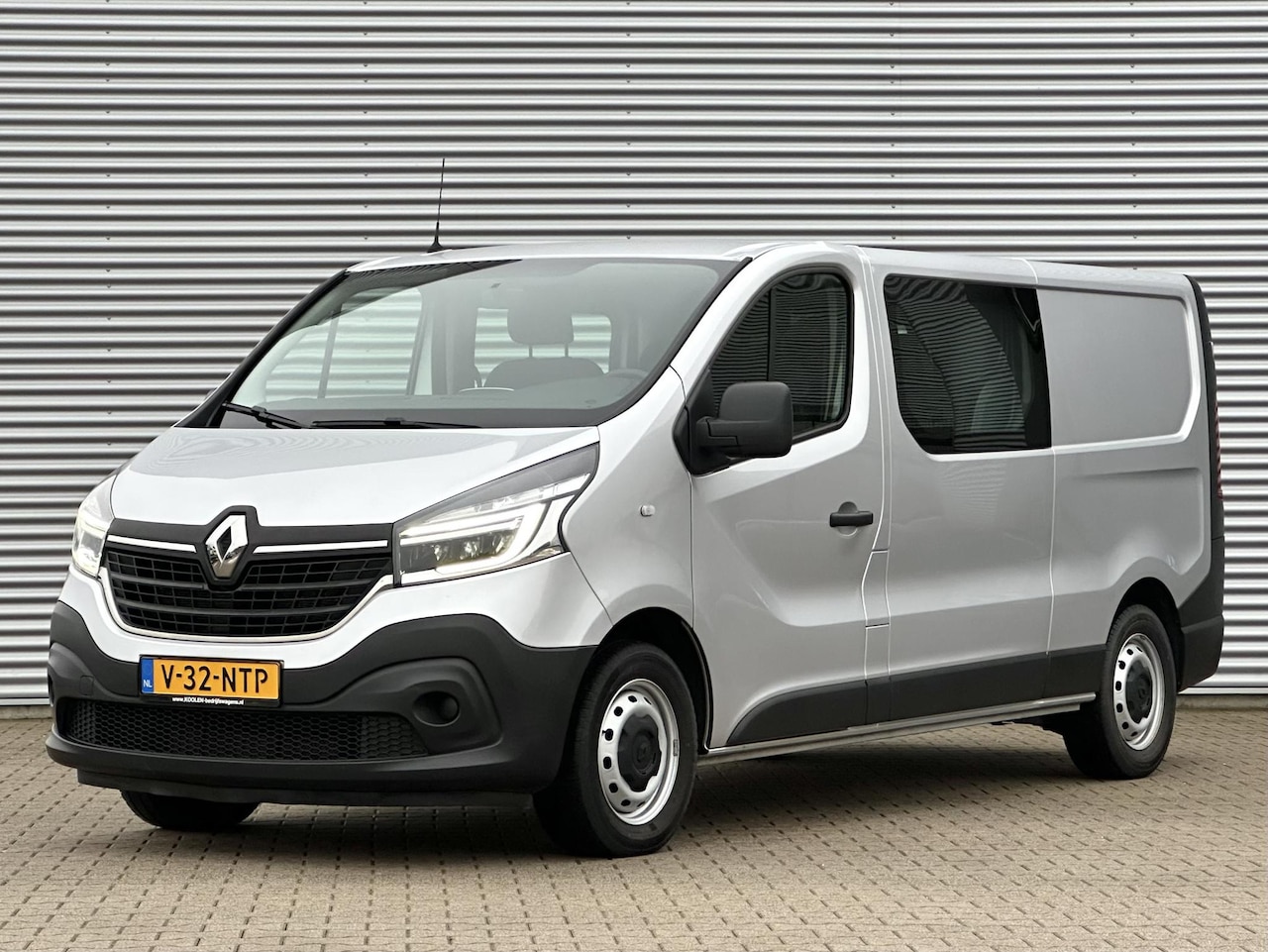 Renault Trafic - 2.0 dCi 120 L2 DC Dubbele cabine MARGE|bpm vrij - AutoWereld.nl