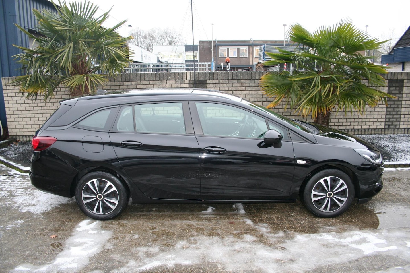 Opel Astra Sports Tourer - 1.2 Business Edition