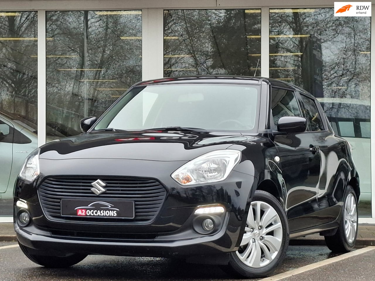 Suzuki Swift - 1.2 Android auto/Apple carplay/Camera/Bluetooth/Airco - AutoWereld.nl