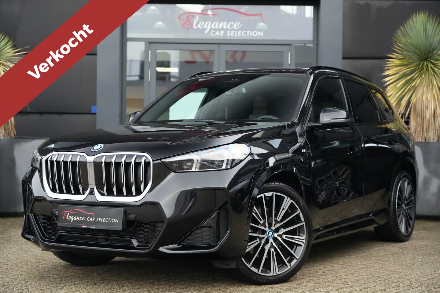 BMW X1 - xDrive25e M Sport 245pk Panoramadak/HeadUpDisplay/360Camera - AutoWereld.nl