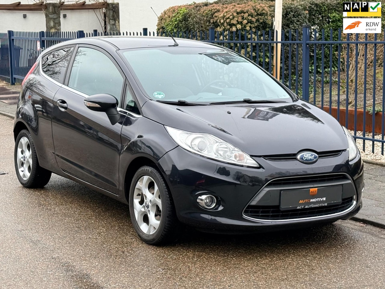 Ford Fiesta - 1.25 Titanium airco / lmv / lage KM - AutoWereld.nl