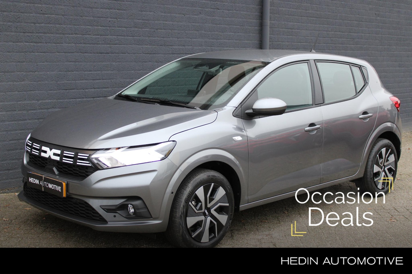 Dacia Sandero - TCe 90 Expression NL-Auto | Navigatie | Camera | Climate Controle | Cruise Control | Stoel - AutoWereld.nl