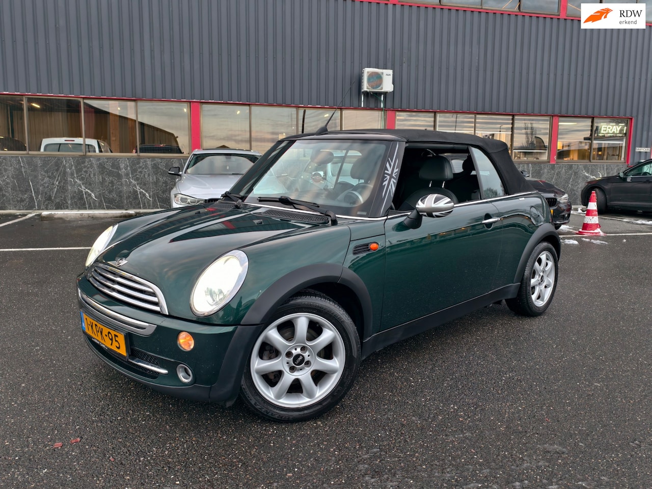 MINI Cabrio - Mini 1.6 Cooper / NAP / XENON / LMV / OHB / - AutoWereld.nl