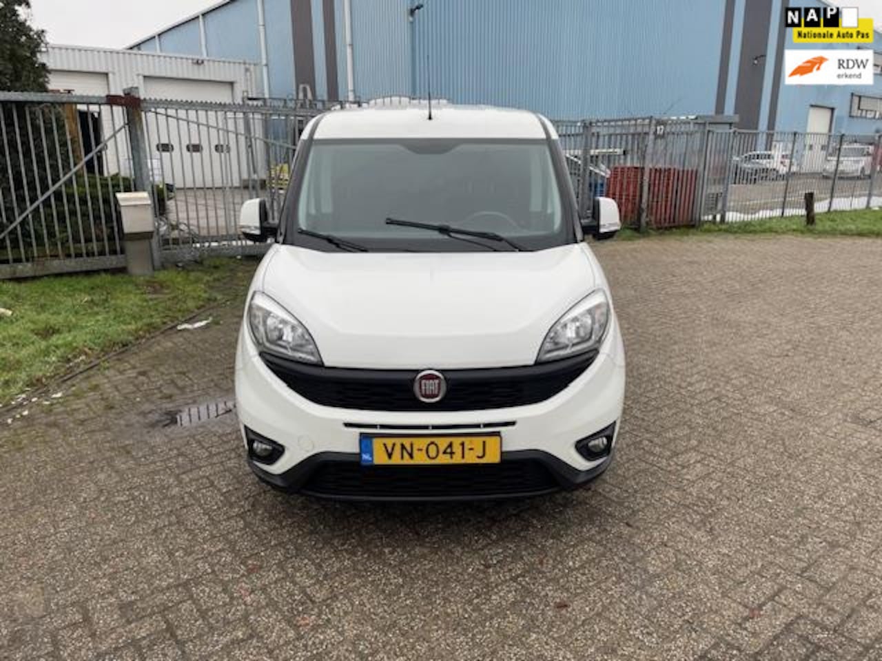 Fiat Doblò Cargo - 1.6 MJ L2H1 Maxi SX Navigatie !!! 3 Zits - AutoWereld.nl