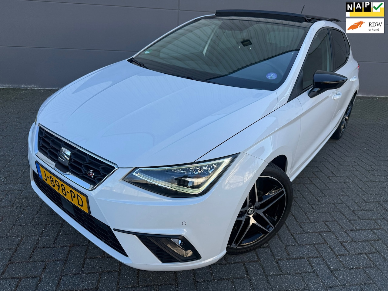 SEAT Ibiza - 1.0 TSI FR Limited Edition*Digital Cockpit*OPEN DAK*CAMERA*CRUISE*NAVI*STOEL VERWARMING* - AutoWereld.nl
