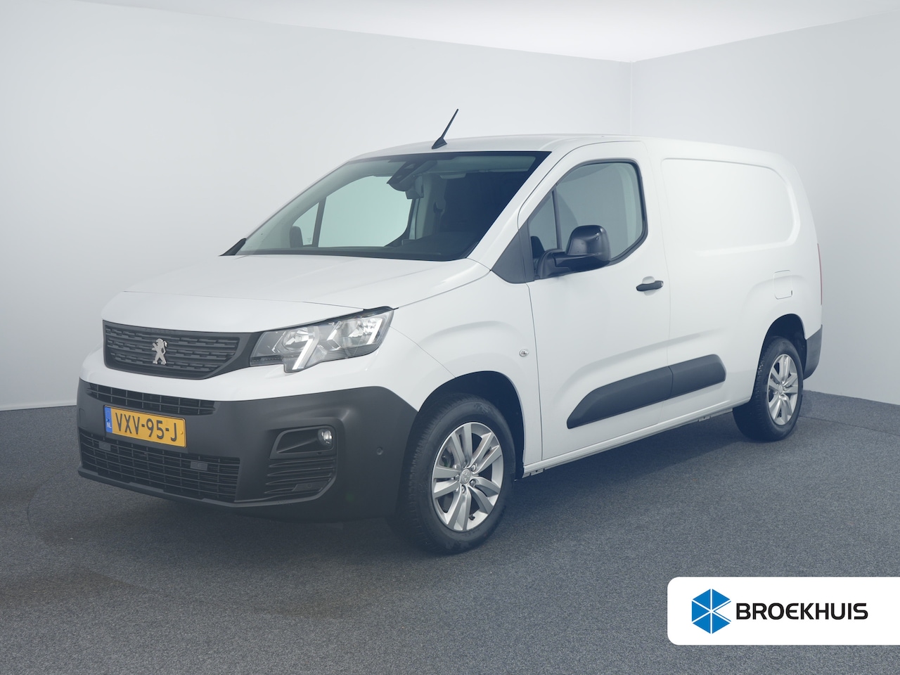 Peugeot Partner - 1.5 BlueHDi 100 S&S L2 | Airco | Cruise control | Lichtmetalen velgen 16" - AutoWereld.nl