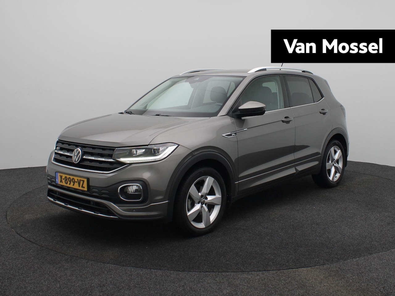Volkswagen T-Cross - 1.0 TSI R-Line Automaat | Navigatie | Achteruitrijcamera | cruise control adaptief | Trekh - AutoWereld.nl