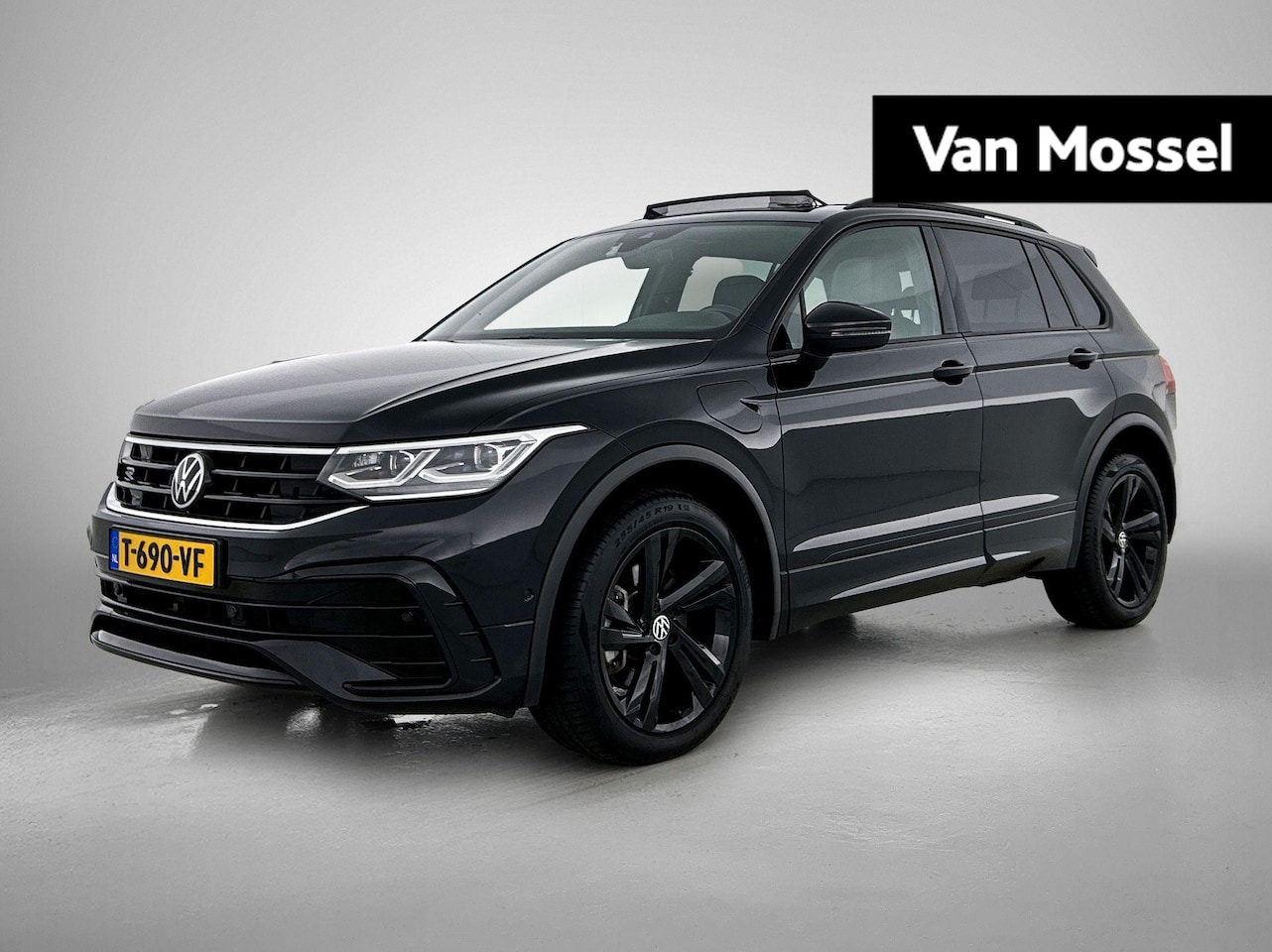 Volkswagen Tiguan - 1.4 TSI eHybrid R-Line Business+ | VERWACHT | PANO-SCHUIFDAK | NAVIGATIE | ACHTERUITRIJCAM - AutoWereld.nl