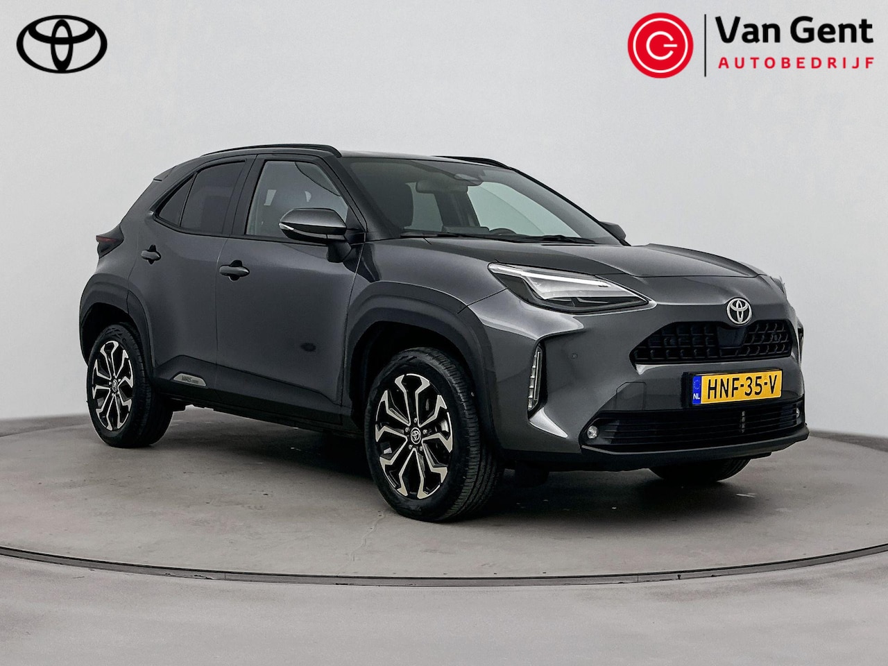 Toyota Yaris Cross - 1.5 Hybrid 115 First Edition | Dodehoek | Stoel/Stuurverwarming | Parkeersensoren | Naviga - AutoWereld.nl