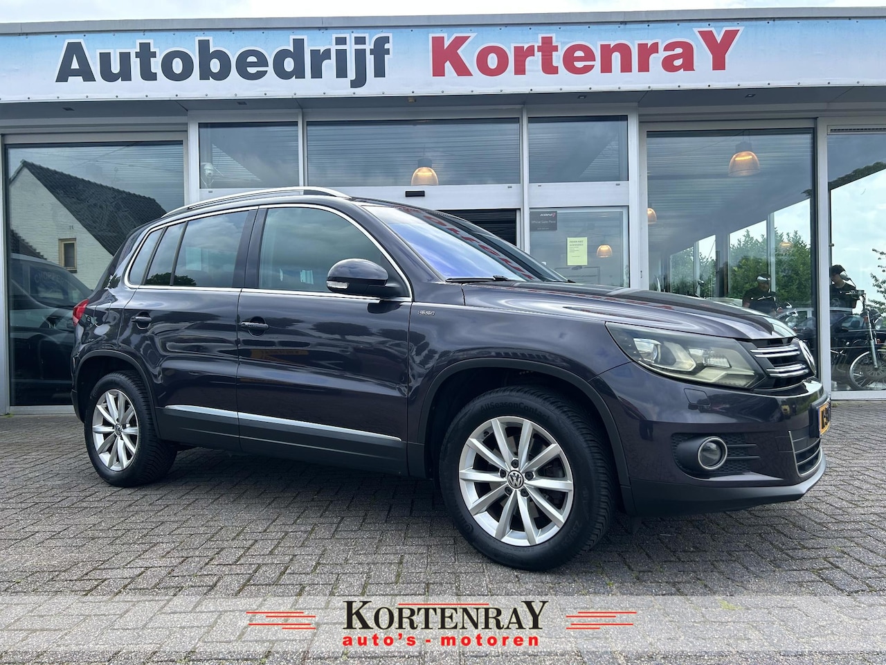 Volkswagen Tiguan - 1.4 TSI R-Line Edition panorama dak/navi/airco/cruise control/achteruitrij camera/top cond - AutoWereld.nl
