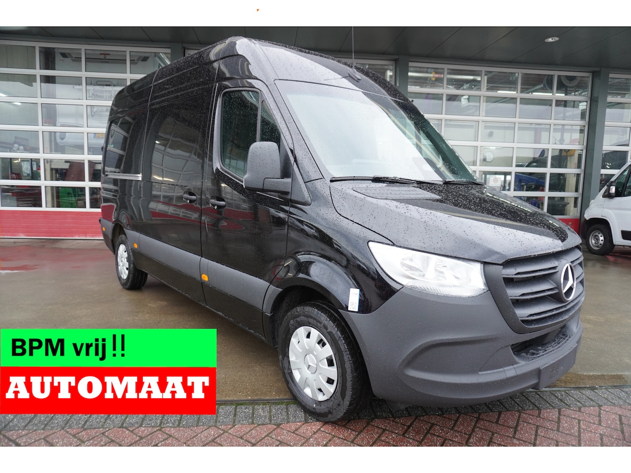 Mercedes-Benz Sprinter - 317 CDI 170PK L2H2 Pro automaat Trekhaak 3.500KG Nr. V037 | Climate | Cruise | Apple Cp- A - AutoWereld.nl
