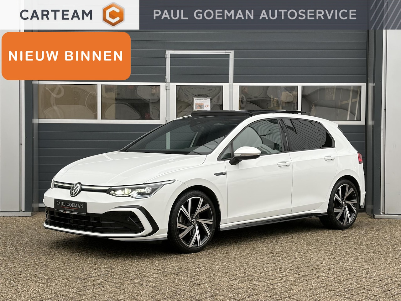 Volkswagen Golf - 1.5 eTSI R-Line | Pano | LED | Sfeer | ACC | Camera | Dodehoek | - AutoWereld.nl