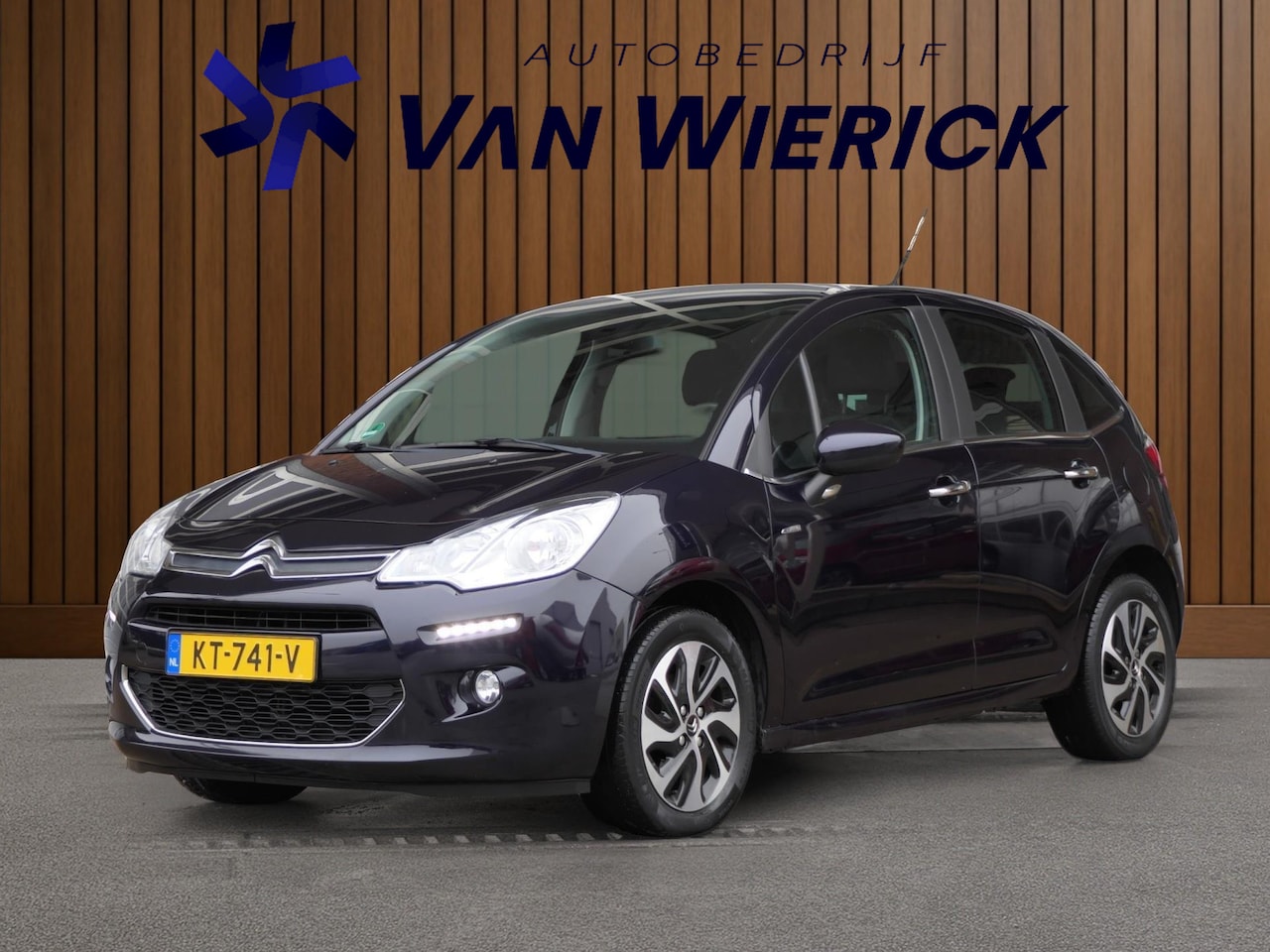 Citroën C3 - 1.2 PureTech Exclusive 82PK | Panoramische voorruit | Camera | Carplay - AutoWereld.nl
