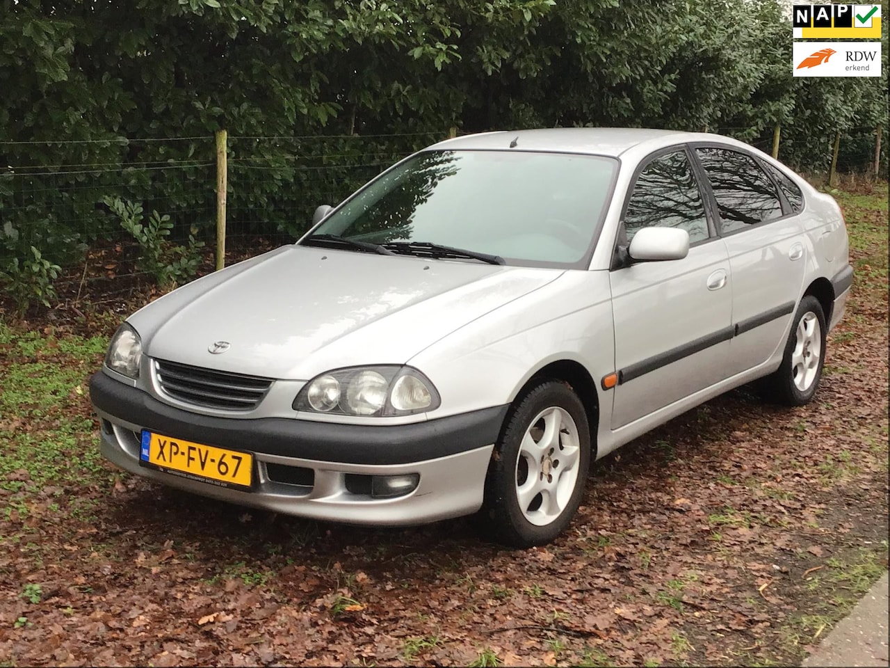 Toyota Avensis - 1.6 Sol 1.6 Sol, airco, in zeer mooie staat - AutoWereld.nl