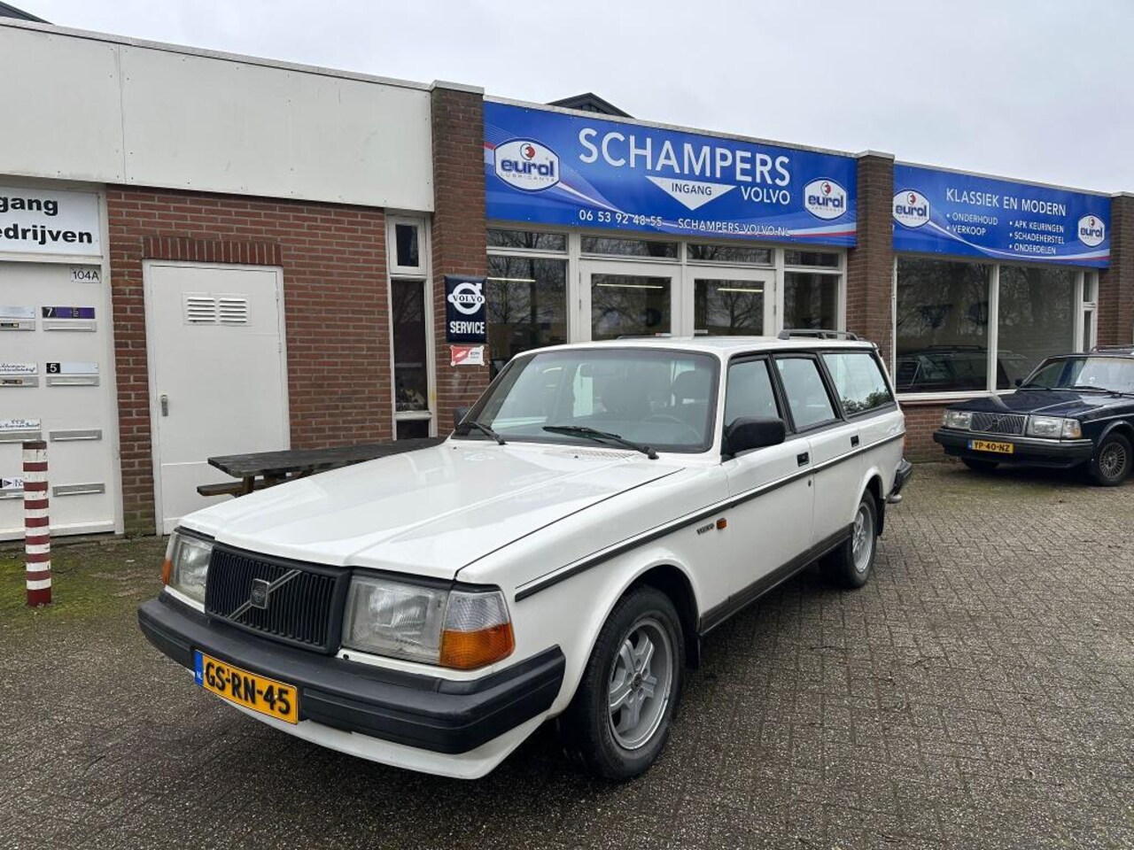 VOLVO 240 POLAR U9
