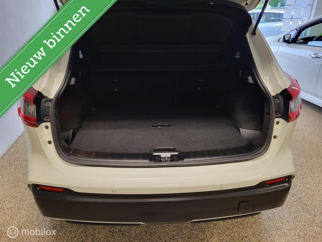 Nissan Qashqai - 1.2 N-Connecta *Design Pack, PANO, NL, RIJKLAARPRIJS!*