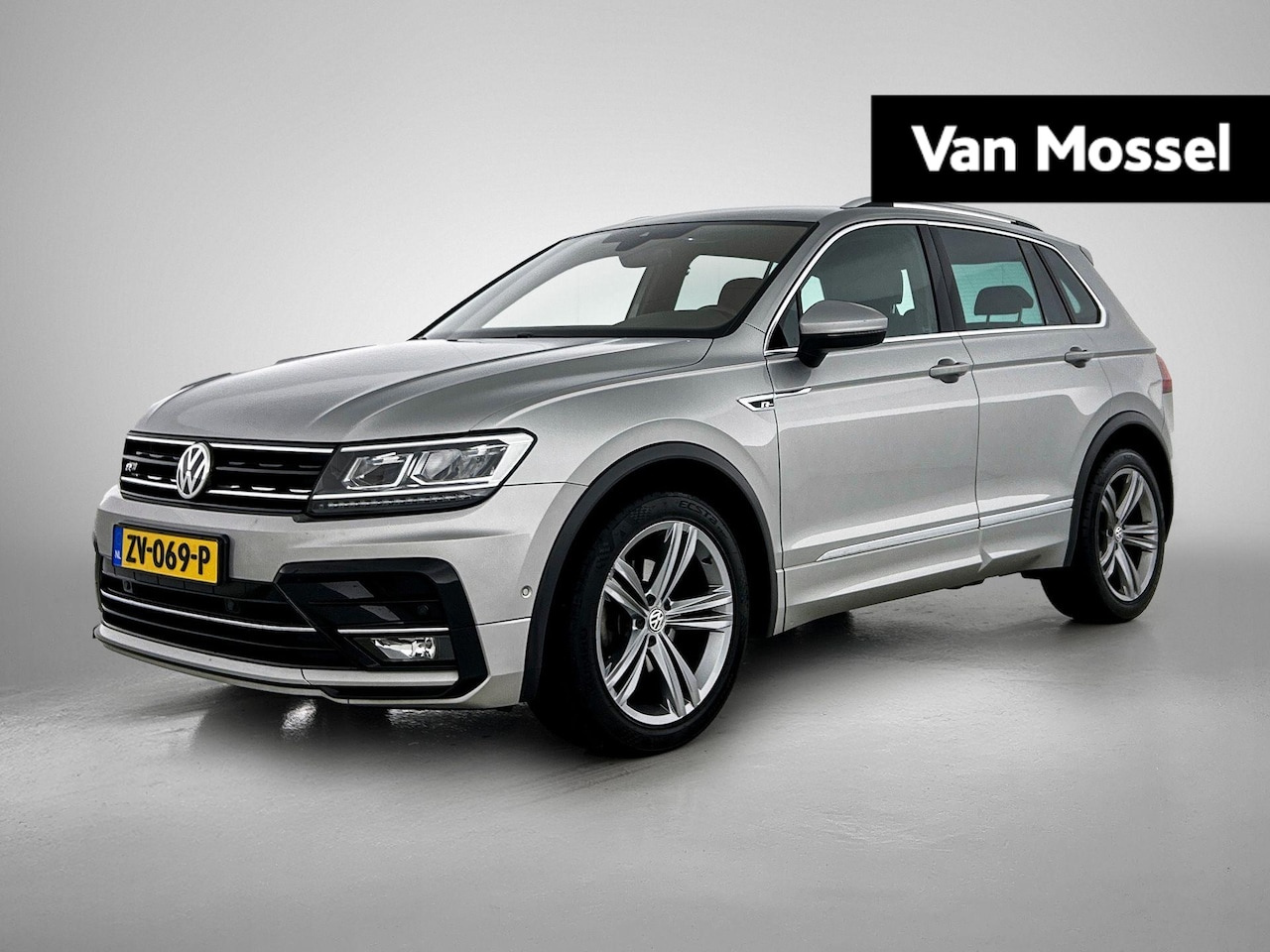 Volkswagen Tiguan - 1.5 TSI ACT Highline Business R | Automaat | Virtual cockpit | Navigatie | Camera | Elekt - AutoWereld.nl