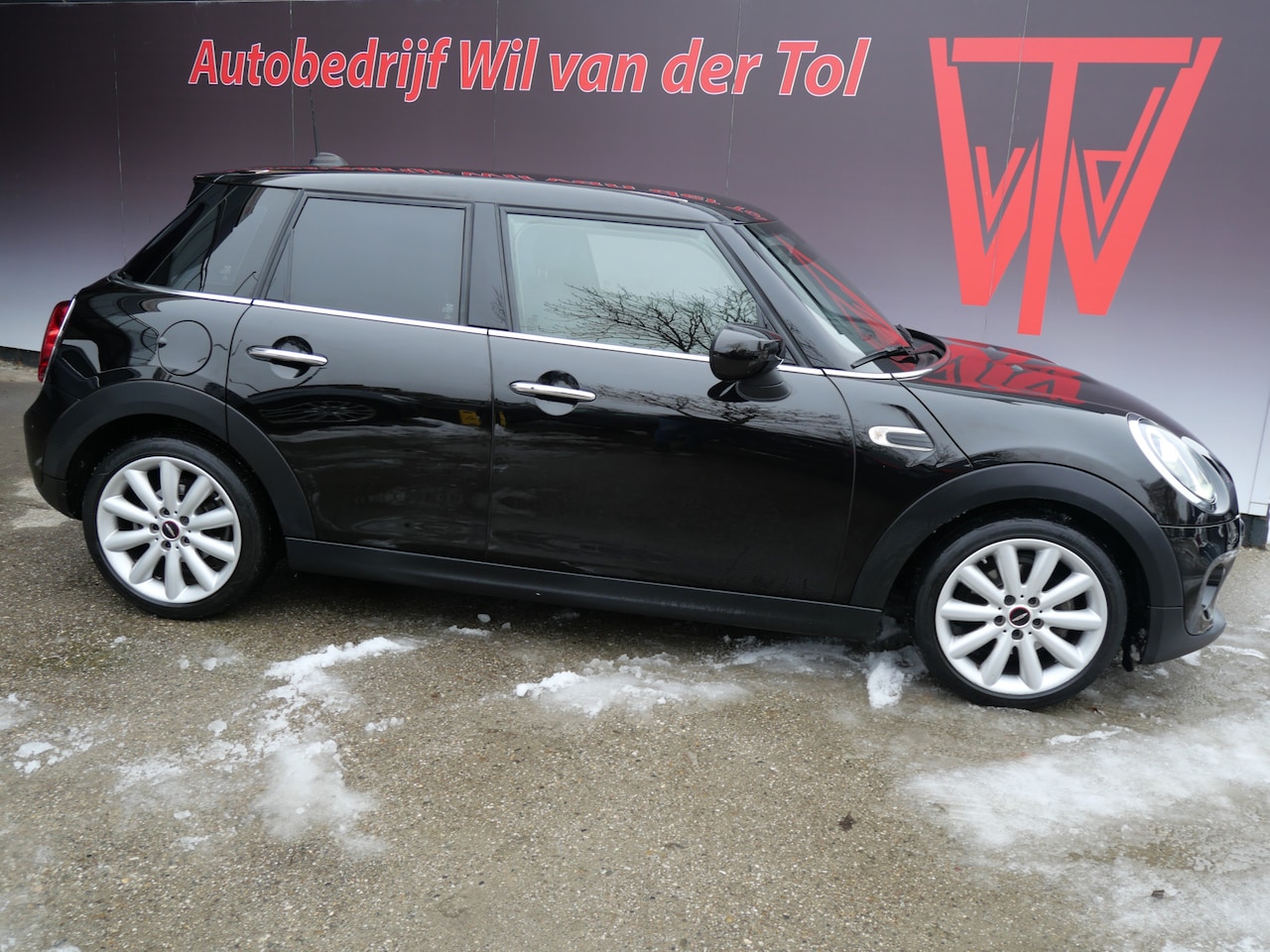 MINI Cooper - 1.5 CHILI | 5-DRS | AUTOMAAT | NAVIGATIE | LED | KEYLESS | 12-2019 | FACELIFT!! - AutoWereld.nl