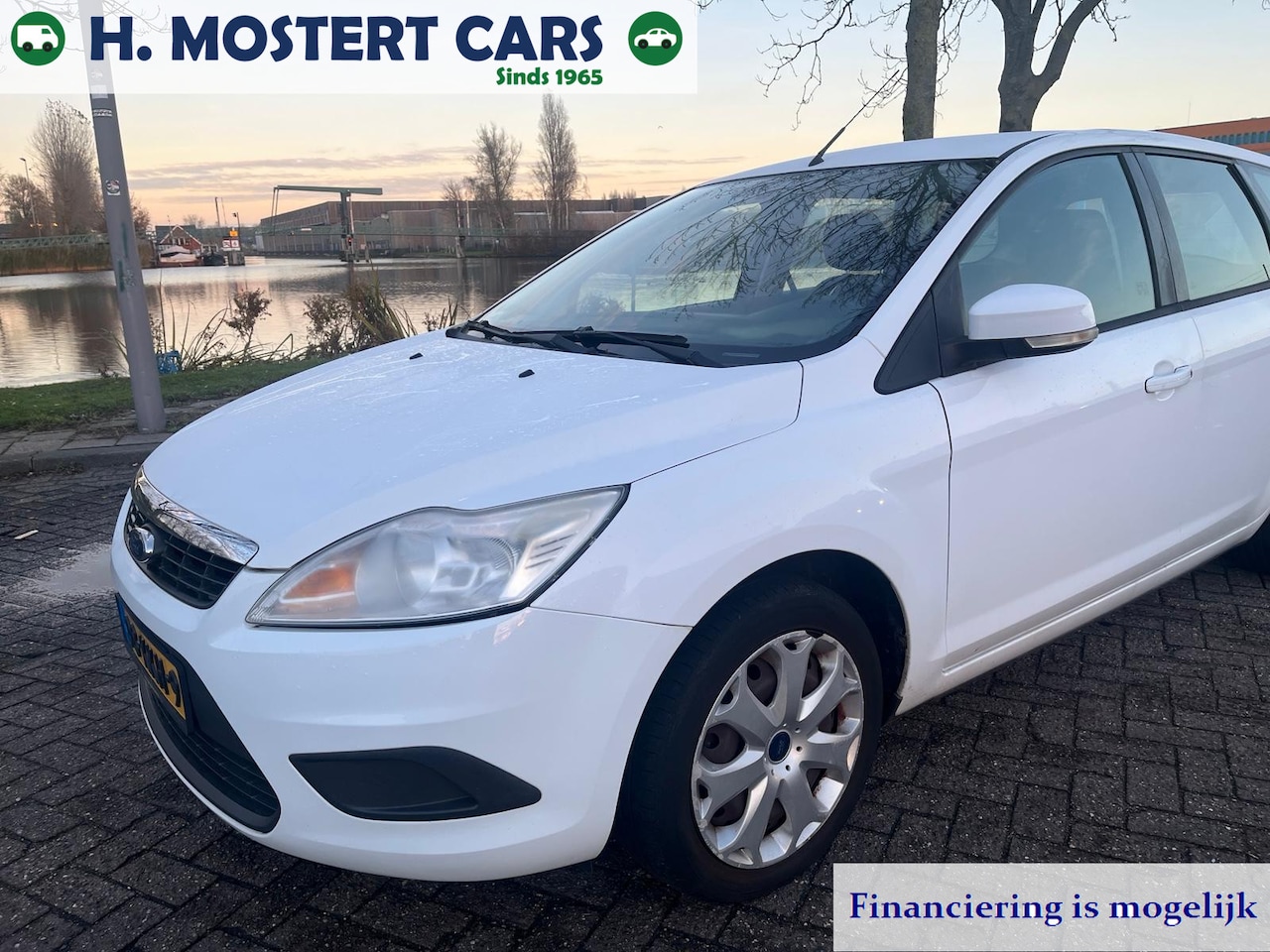 Ford Focus Wagon - 1.6 Trend NIEUWE APK tot 13-01-2027 * TREKHAAK * AIRCO * ZÉÉR NETTE WAGEN *Nieuwe APK 2027 - AutoWereld.nl